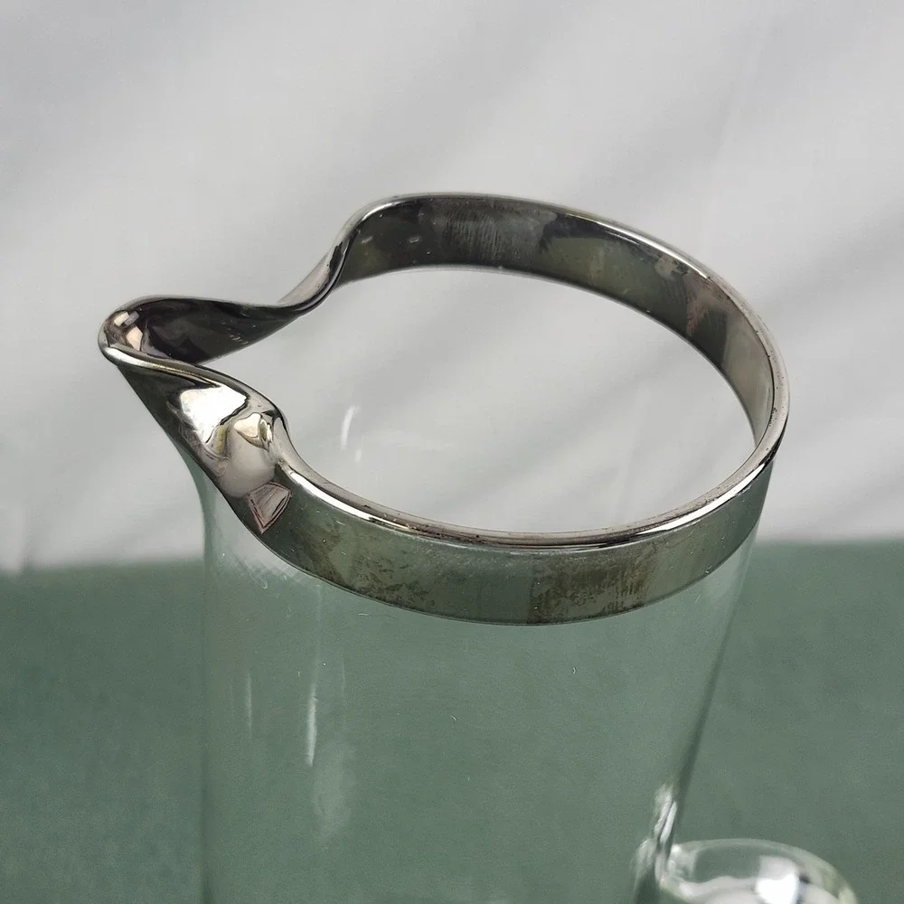 Dorothy Thorpe Style Silver Band Pitcher Blown Glass Pressed Glass Handle‎